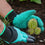 Guantes de Jardinería con Garras para Cavar InnovaGoods